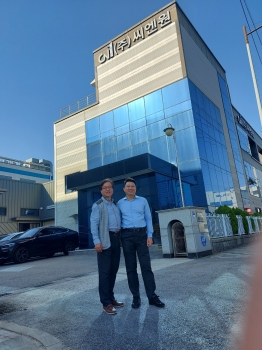 Hình ảnh hoạt động với đối tác nước ngoài